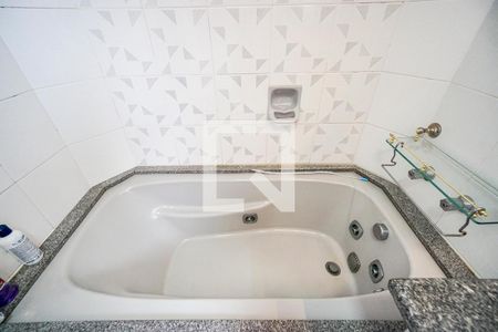 Apartamento para alugar com 139m², 4 quartos e 2 vagasBanheira