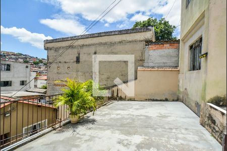 Casa para alugar com 111m², 2 quartos e 1 vagaQuintal