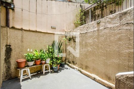 Casa para alugar com 111m², 2 quartos e 1 vagaQuintal