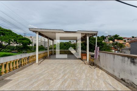 Casa à venda com 220m², 4 quartos e 6 vagasTerraço