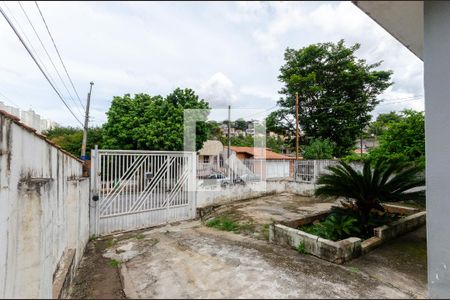 Casa à venda com 220m², 4 quartos e 6 vagasGaragem - casa 2