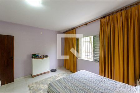 Casa à venda com 220m², 4 quartos e 6 vagasQuarto 3 - casa 1