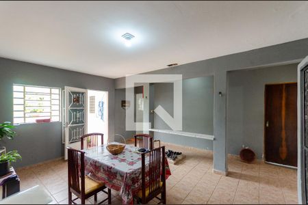 Casa à venda com 220m², 4 quartos e 6 vagasSala de Jantar - casa 1