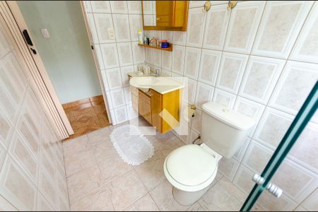 Casa à venda com 220m², 4 quartos e 6 vagasSuíte - banheiro - casa 2