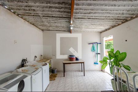 Casa à venda com 220m², 4 quartos e 6 vagasÁrea de Serviço