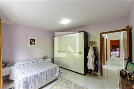 Casa à venda com 220m², 4 quartos e 6 vagasQuarto 3 - casa 1