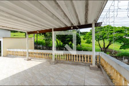 Casa à venda com 220m², 4 quartos e 6 vagasTerraço