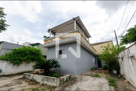 Casa à venda com 220m², 4 quartos e 6 vagasGaragem - casa 2