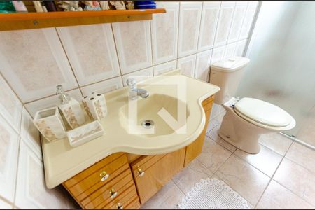 Casa à venda com 220m², 4 quartos e 6 vagasSuíte - banheiro - casa 2