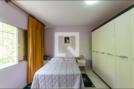 Casa à venda com 220m², 4 quartos e 6 vagasQuarto 3 - casa 1