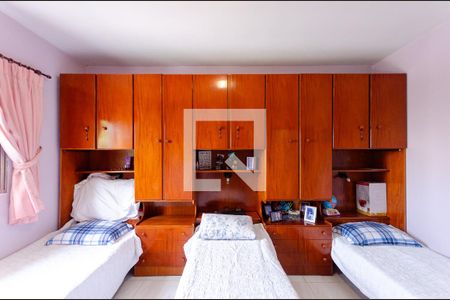 Casa à venda com 220m², 4 quartos e 6 vagasQuarto 1 - casa 1