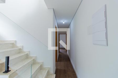 Corredor 1 de casa de condomínio para alugar com 3 quartos, 135m² em Vila Santo Antonio de Carapicuiba, Cotia