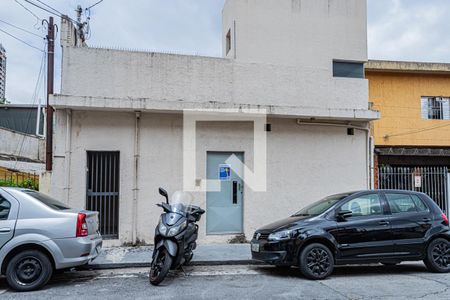 Fachada de casa para alugar com 1 quarto, 40m² em Vila Carolina, São Paulo