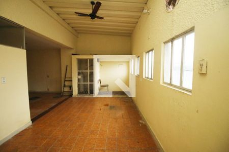 Casa à venda com 200m², 3 quartos e 3 vagasÁrea de Serviço