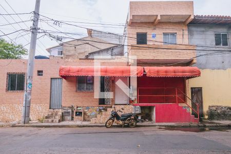 Casa para alugar com 25m², 1 quarto e sem vaga Casa para alugar com 25m², 1 quarto e sem vagaFachada