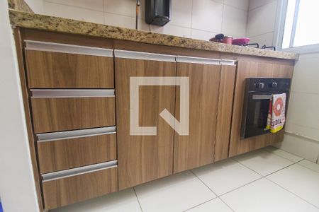 Apartamento à venda com 40m², 2 quartos e 1 vaga Apartamento à venda com 40m², 2 quartos e 1 vagaCozinha e área de serviço