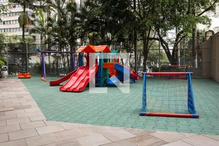 Apartamento para alugar com 125m², 3 quartos e 2 vagas Apartamento para alugar com 125m², 3 quartos e 2 vagasÁrea comum - Playground