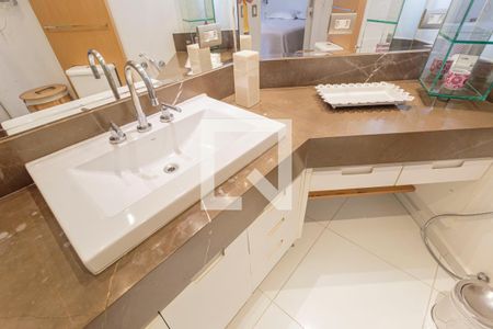 Apartamento para alugar com 125m², 3 quartos e 2 vagas Apartamento para alugar com 125m², 3 quartos e 2 vagasBanheiro da Suíte
