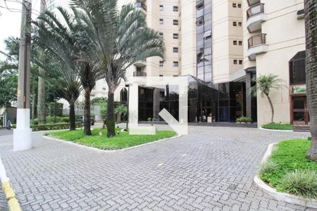 Apartamento para alugar com 125m², 3 quartos e 2 vagas Apartamento para alugar com 125m², 3 quartos e 2 vagasFachada