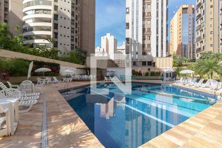 Apartamento para alugar com 125m², 3 quartos e 2 vagas Apartamento para alugar com 125m², 3 quartos e 2 vagasÁrea comum - Piscina