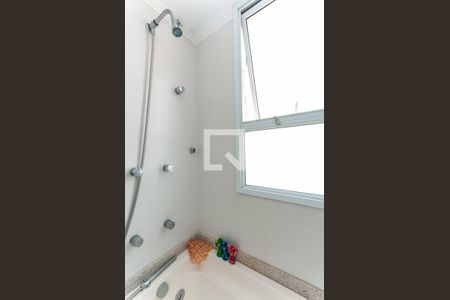 Apartamento à venda com 180m², 3 quartos e 4 vagasBanheiro da Suíte 3