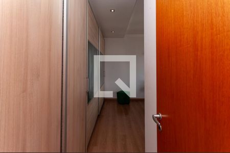 Apartamento à venda com 180m², 3 quartos e 4 vagasSuíte 3