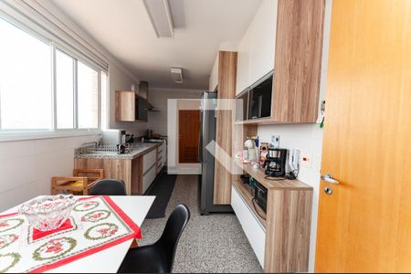 Apartamento à venda com 180m², 3 quartos e 4 vagasCozinha