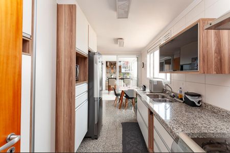 Apartamento à venda com 180m², 3 quartos e 4 vagasCozinha