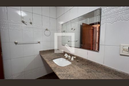 Apartamento à venda com 110m², 2 quartos e 1 vaga Apartamento à venda com 110m², 2 quartos e 1 vagaBanheiro