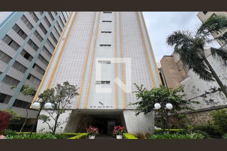 Apartamento à venda com 110m², 2 quartos e 1 vaga Apartamento à venda com 110m², 2 quartos e 1 vagaFachada