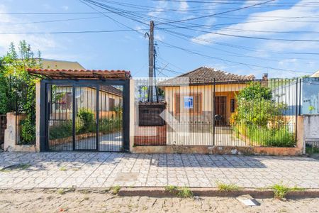 Casa à venda com 185m², 2 quartos e 2 vagas Casa à venda com 185m², 2 quartos e 2 vagasFachada