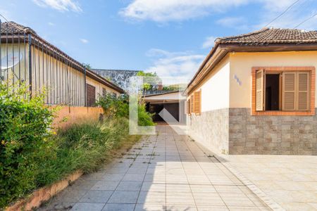 Casa à venda com 185m², 2 quartos e 2 vagas Casa à venda com 185m², 2 quartos e 2 vagasQuintal