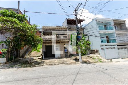 Casa à venda com 150m², 3 quartos e 2 vagasFachada