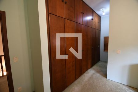 Casa de condomínio à venda com 800m², 4 quartos e 1 vagaQuarto Suíte 2