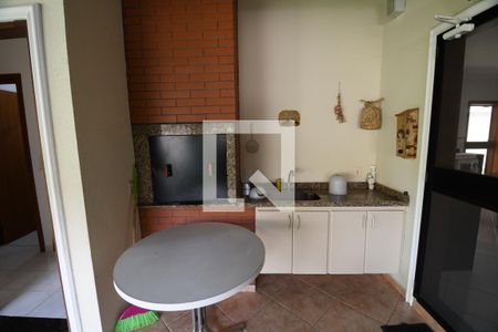 Casa de condomínio à venda com 800m², 4 quartos e 1 vagaChurrasqueira