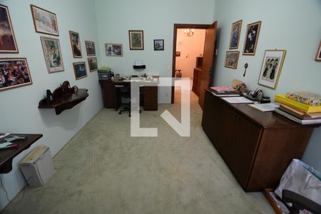 Casa de condomínio à venda com 800m², 4 quartos e 1 vagaSala - Escritório