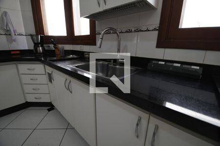 Casa de condomínio à venda com 800m², 4 quartos e 1 vagaCozinha