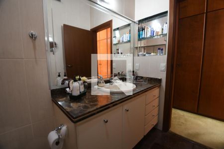 Casa de condomínio à venda com 800m², 4 quartos e 1 vagaBanheiro 2