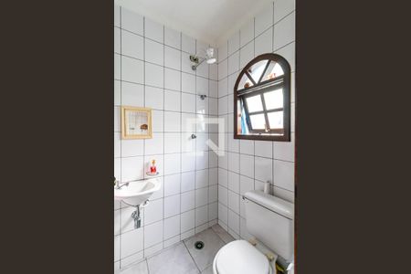 Casa à venda com 221m², 3 quartos e 6 vagas Casa à venda com 221m², 3 quartos e 6 vagasBanheiro de serviço