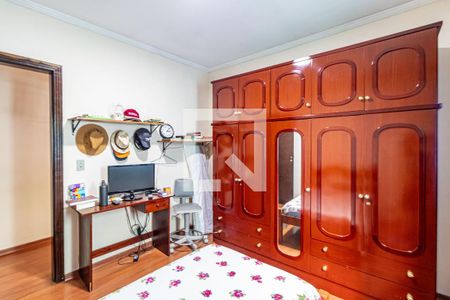 Casa à venda com 221m², 3 quartos e 6 vagas Casa à venda com 221m², 3 quartos e 6 vagasQuarto 01