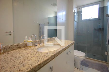 Apartamento à venda com 161m², 4 quartos e 3 vagasBanheiro da Suíte 2