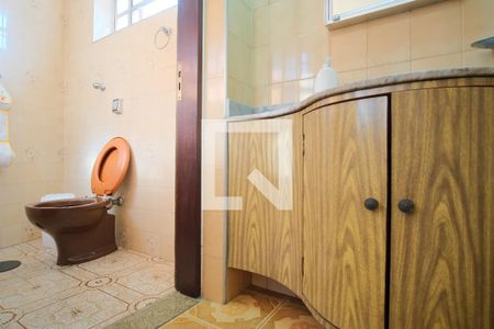 Casa à venda com 220m², 3 quartos e 5 vagasBanheiro de serviço