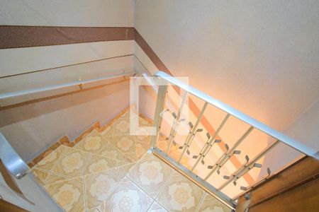 Casa à venda com 220m², 3 quartos e 5 vagasEscada para garagem