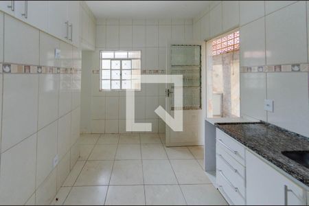 Casa à venda com 150m², 3 quartos e 2 vagas Casa à venda com 150m², 3 quartos e 2 vagasCozinha