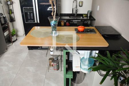 Sala/Cozinha de apartamento à venda com 2 quartos, 38m² em Chácara Seis de Outubro, São Paulo