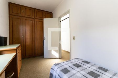 Casa à venda com 200m², 3 quartos e 2 vagas Casa à venda com 200m², 3 quartos e 2 vagasQuarto 2