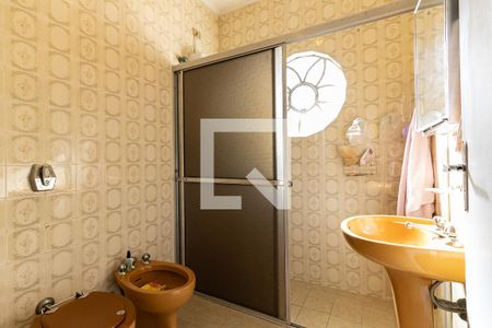 Casa à venda com 200m², 3 quartos e 2 vagas Casa à venda com 200m², 3 quartos e 2 vagasBanheiro Social