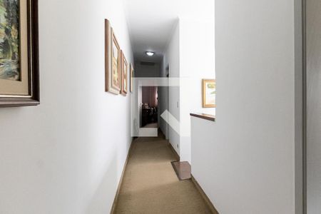 Casa à venda com 200m², 3 quartos e 2 vagas Casa à venda com 200m², 3 quartos e 2 vagasCorredor