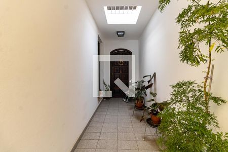 Casa à venda com 200m², 3 quartos e 2 vagas Casa à venda com 200m², 3 quartos e 2 vagasEntrada