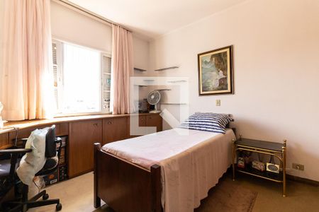 Casa à venda com 200m², 3 quartos e 2 vagas Casa à venda com 200m², 3 quartos e 2 vagasQuarto 3